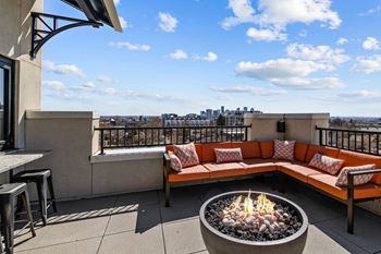 Alton jefferson park luxury apartments in denver, colorado rooftop patio